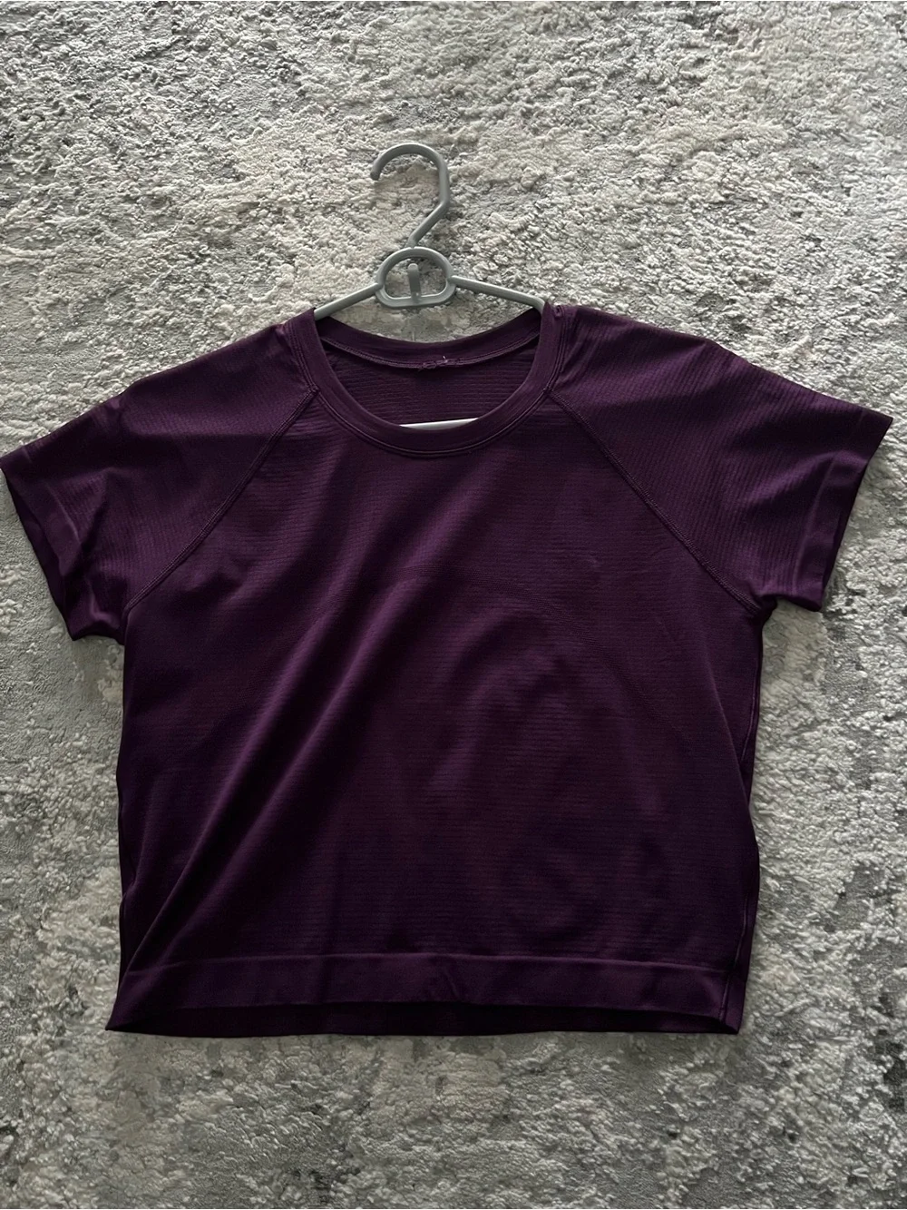EUC lululemon swiftly tech cropped short sleeve size 10 dramatic magenta